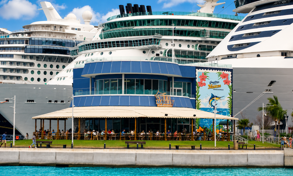 Blue Marlin Nassau: The Complete Guide to the Seafood Restaurant by the Cruise Port